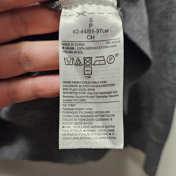 Banana Republic S Merino Crewneck - Picture 4 of 4